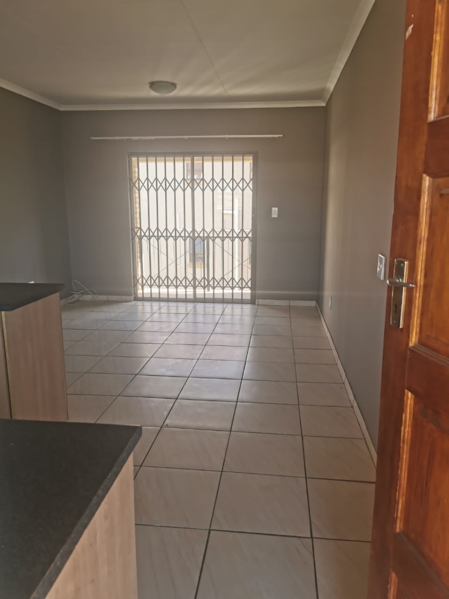 To Let 2 Bedroom Property for Rent in Groblerpark Gauteng