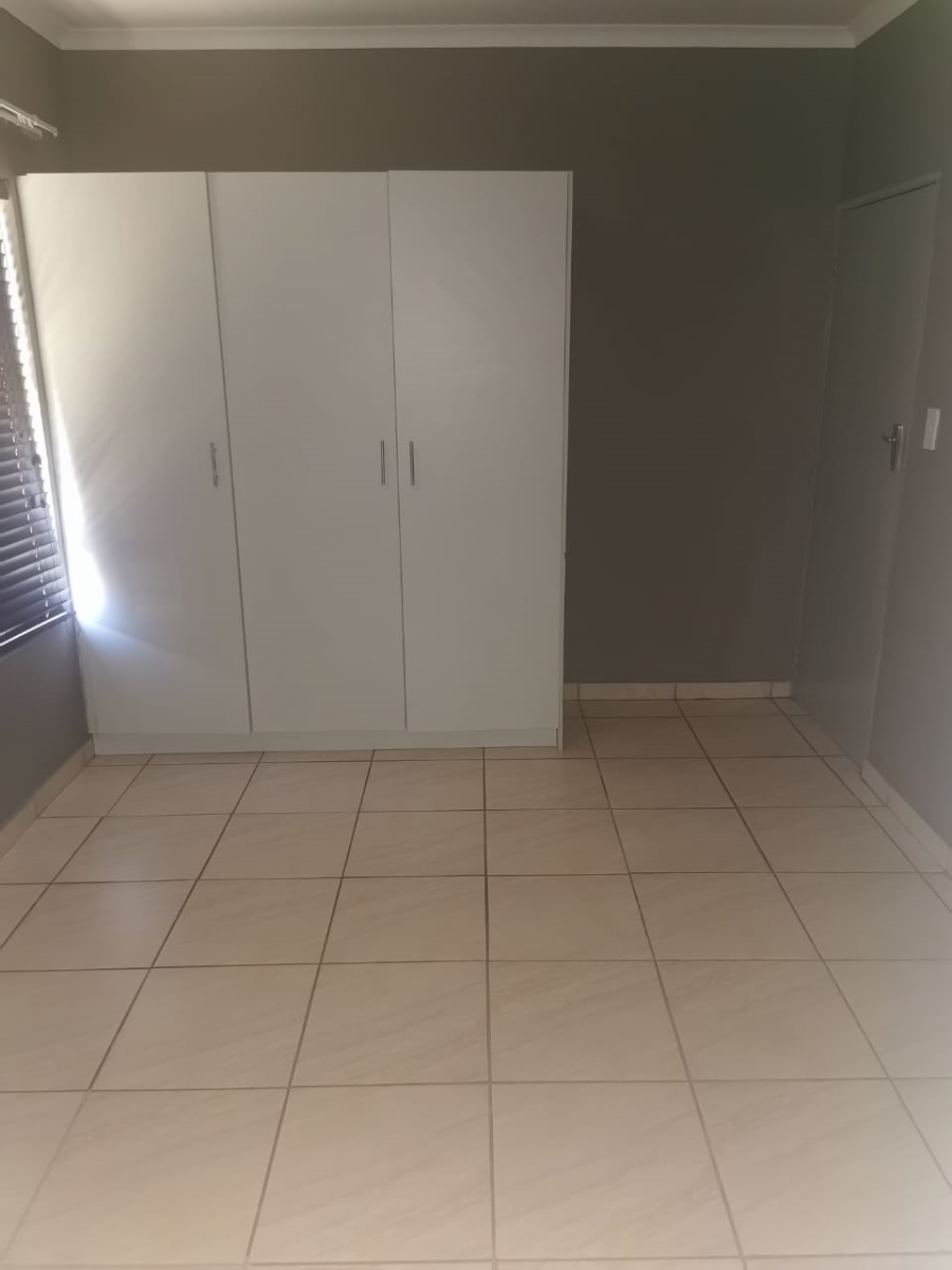 To Let 2 Bedroom Property for Rent in Groblerpark Gauteng