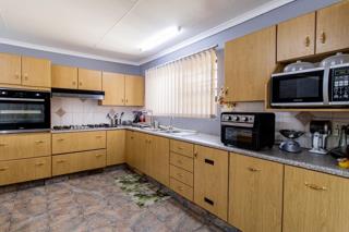 2 Bedroom Property for Sale in Strubenvale Gauteng