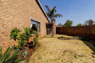 2 Bedroom Property for Sale in Strubenvale Gauteng