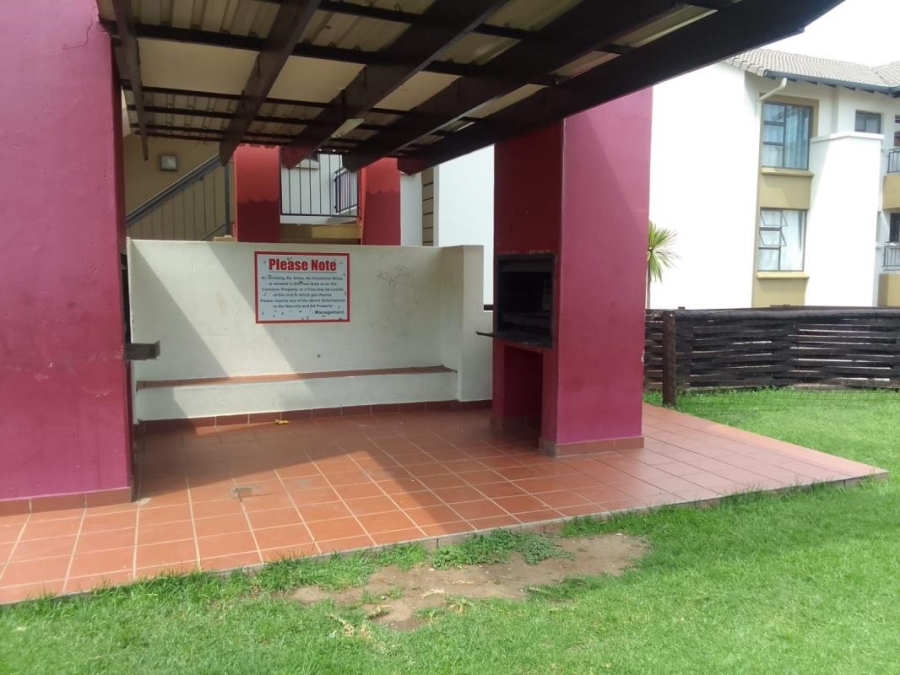 2 Bedroom Property for Sale in Noordwyk Gauteng