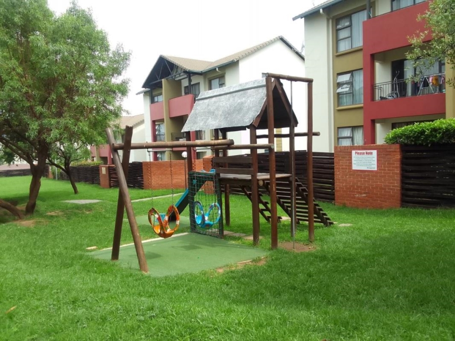 2 Bedroom Property for Sale in Noordwyk Gauteng