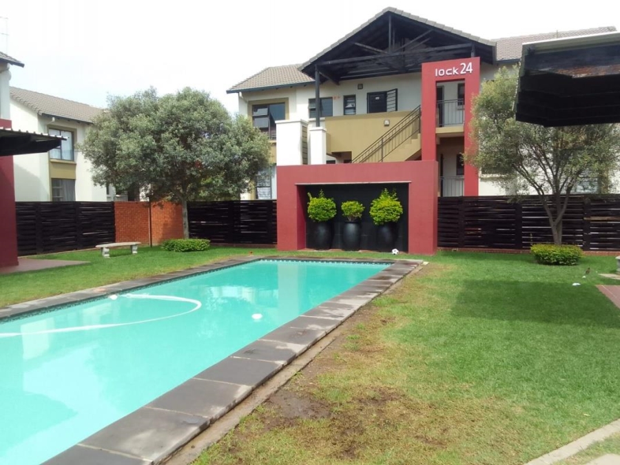 2 Bedroom Property for Sale in Noordwyk Gauteng