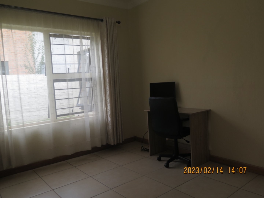 To Let 3 Bedroom Property for Rent in Pomona Gauteng