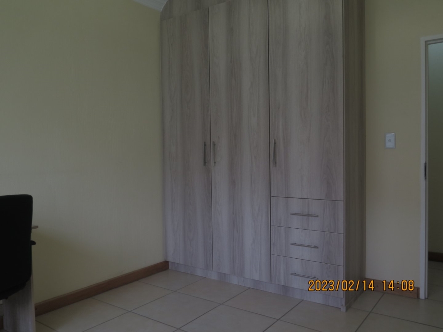 To Let 3 Bedroom Property for Rent in Pomona Gauteng