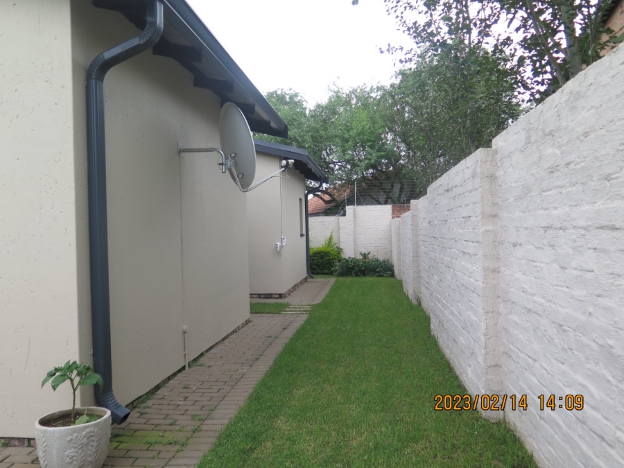 To Let 3 Bedroom Property for Rent in Pomona Gauteng