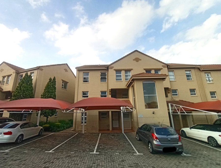 To Let 2 Bedroom Property for Rent in Illovo Gauteng