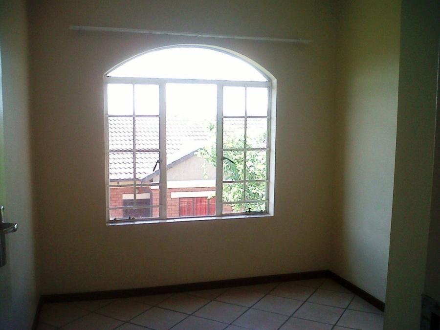 To Let 2 Bedroom Property for Rent in Mooikloof Ridge Gauteng