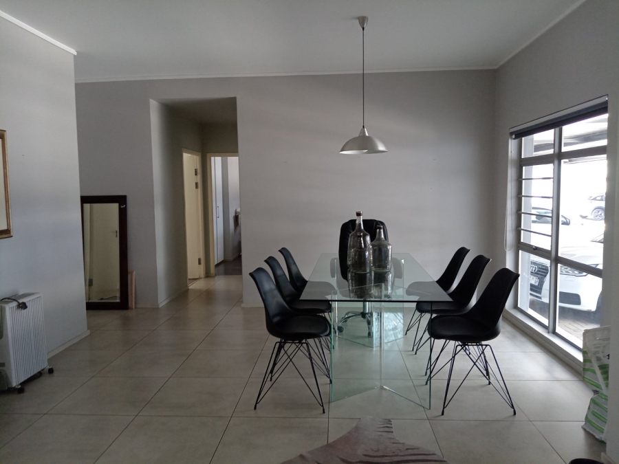 To Let 3 Bedroom Property for Rent in Oaklands Gauteng