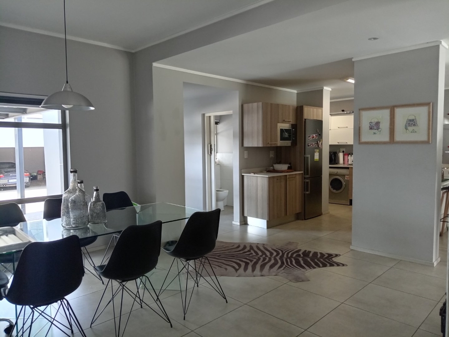 To Let 3 Bedroom Property for Rent in Oaklands Gauteng