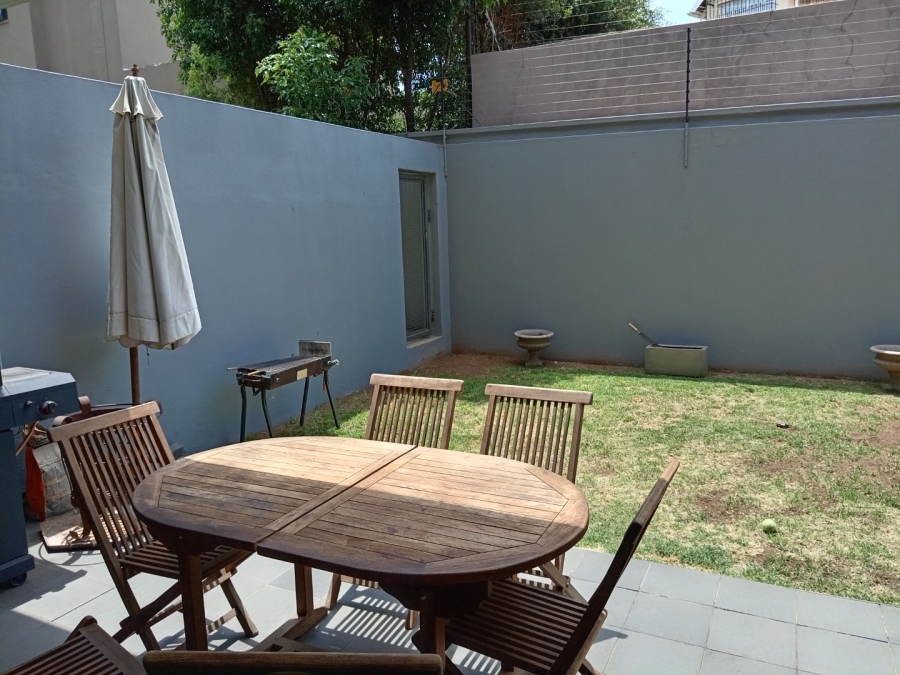 To Let 3 Bedroom Property for Rent in Oaklands Gauteng