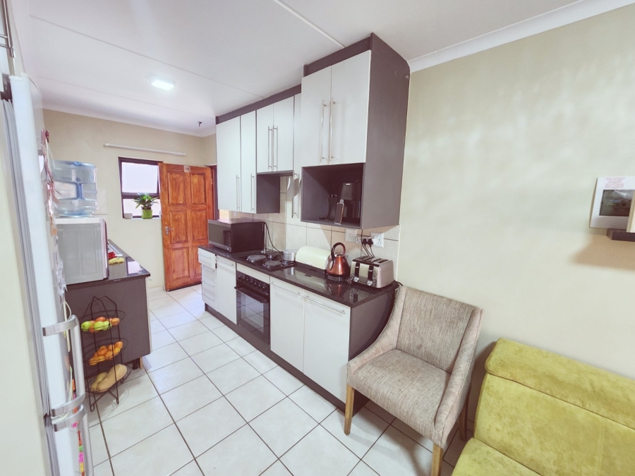 To Let 2 Bedroom Property for Rent in Rynfield A H Gauteng