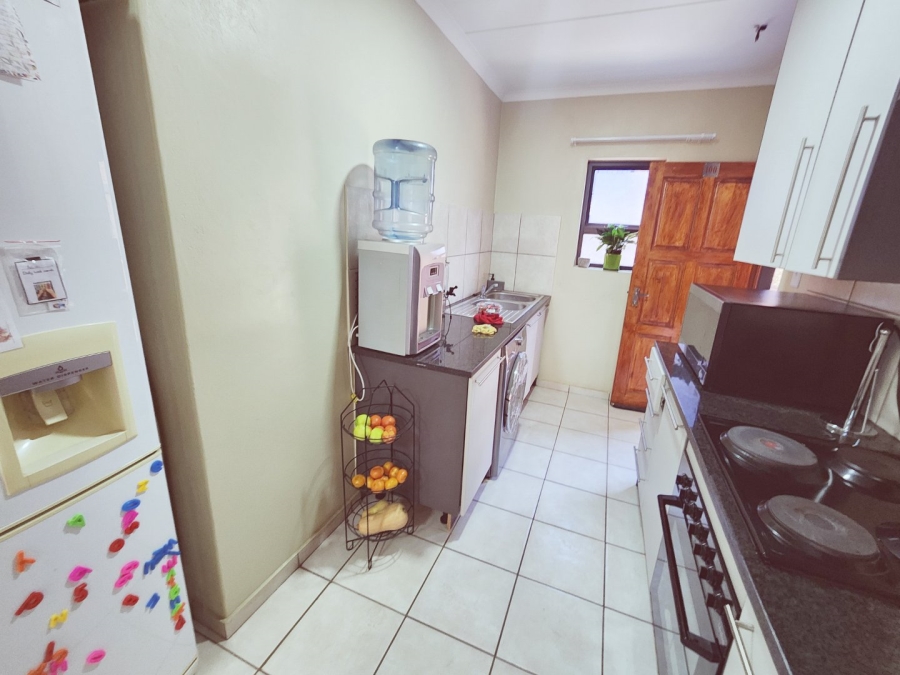 To Let 2 Bedroom Property for Rent in Rynfield A H Gauteng