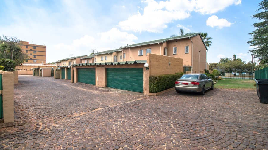 3 Bedroom Property for Sale in Aston Manor Gauteng