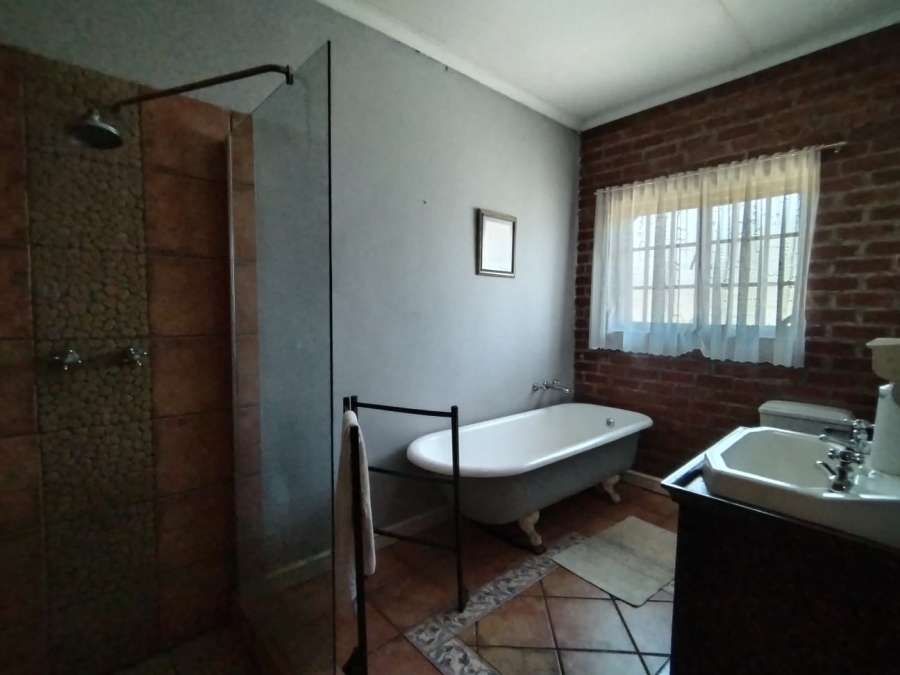 4 Bedroom Property for Sale in Noycedale Gauteng