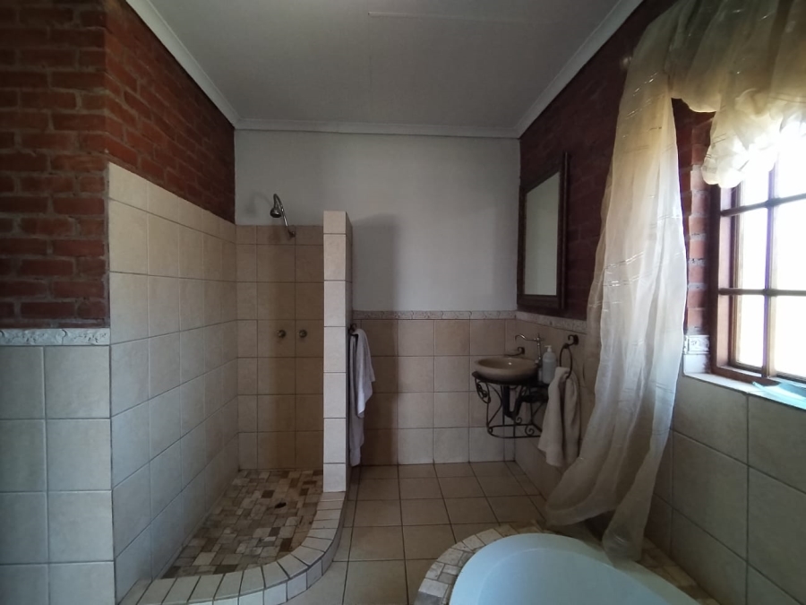 4 Bedroom Property for Sale in Noycedale Gauteng