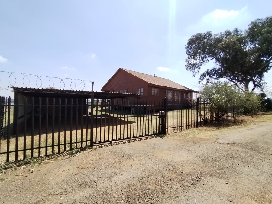 4 Bedroom Property for Sale in Noycedale Gauteng