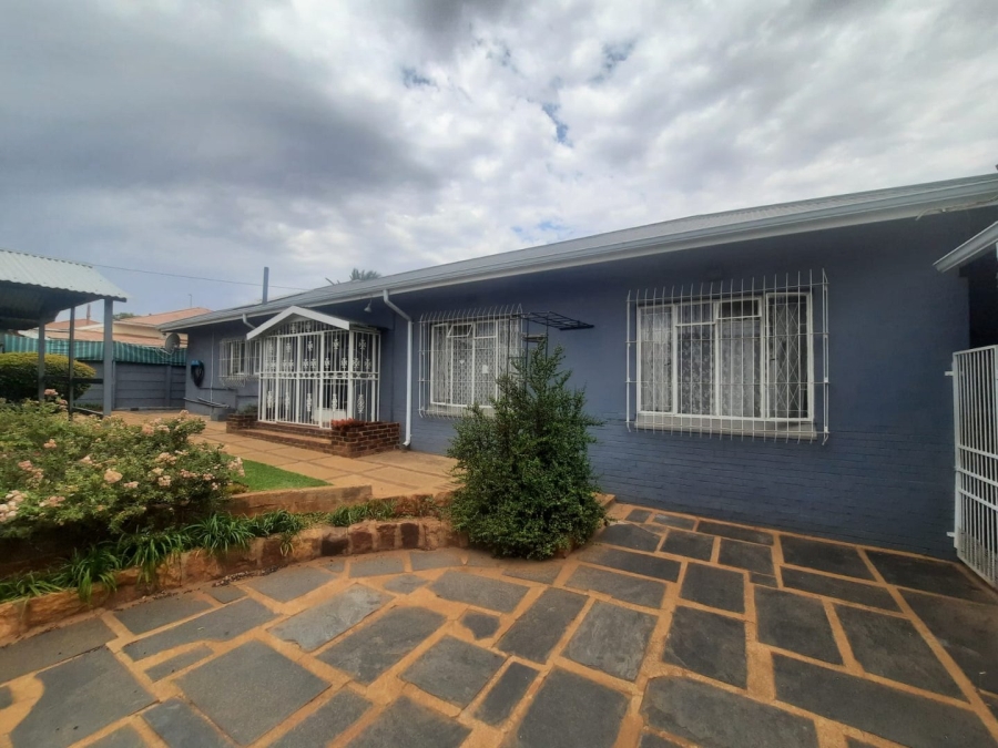 3 Bedroom Property for Sale in Discovery Gauteng