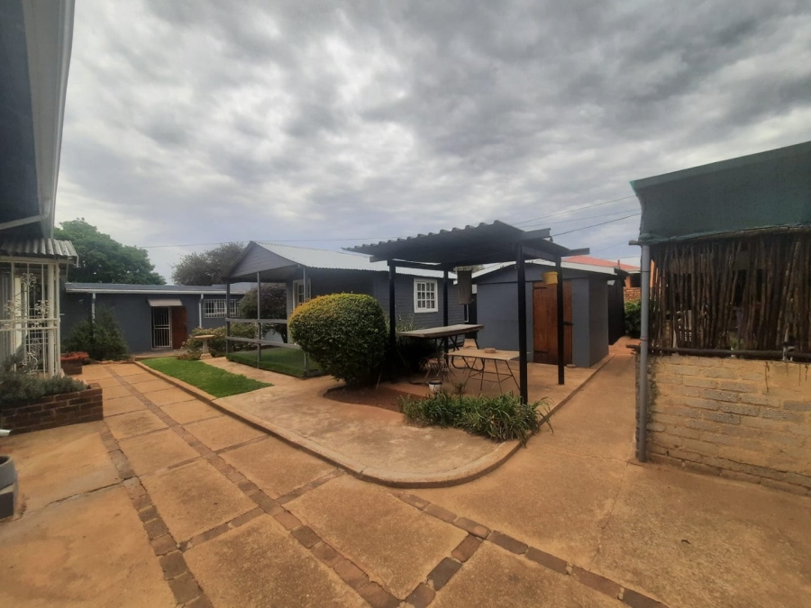 3 Bedroom Property for Sale in Discovery Gauteng