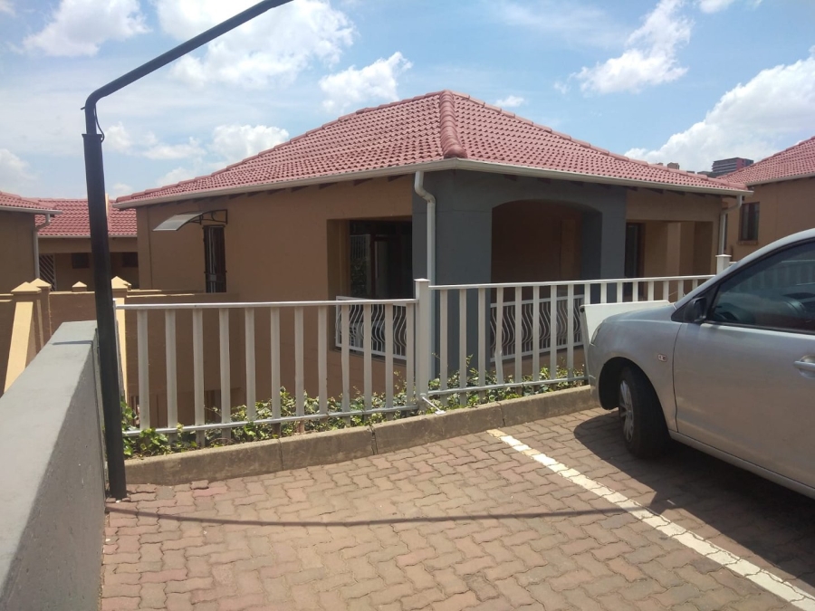 2 Bedroom Property for Sale in Winchester Hills Gauteng