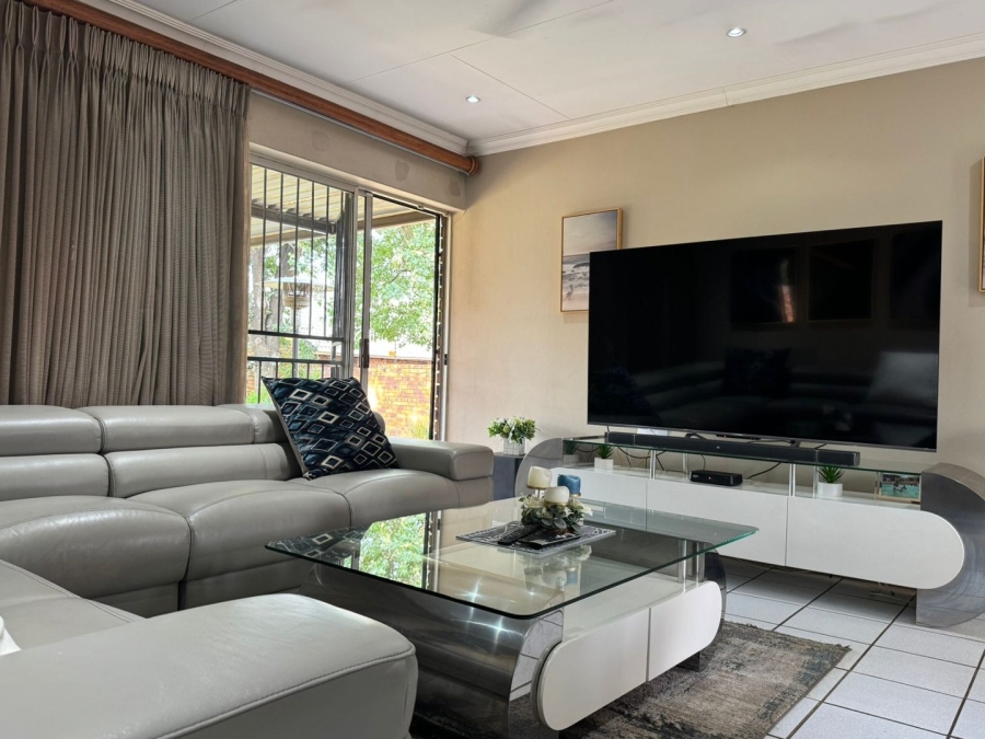 3 Bedroom Property for Sale in Highveld Gauteng