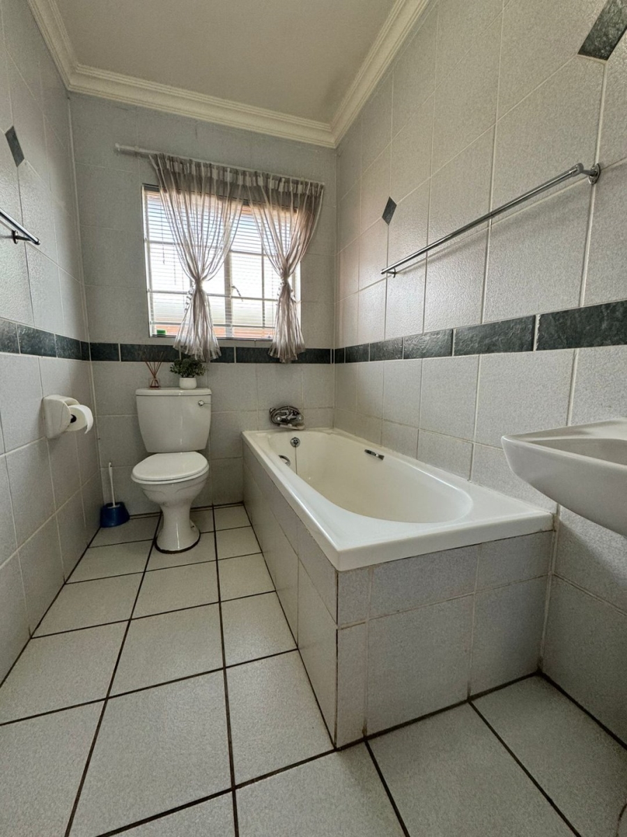 3 Bedroom Property for Sale in Highveld Gauteng