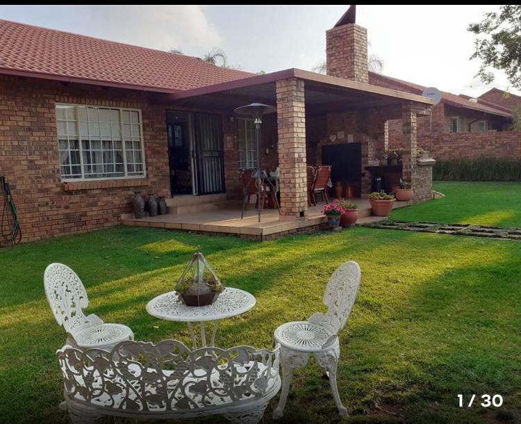 3 Bedroom Property for Sale in Highveld Gauteng