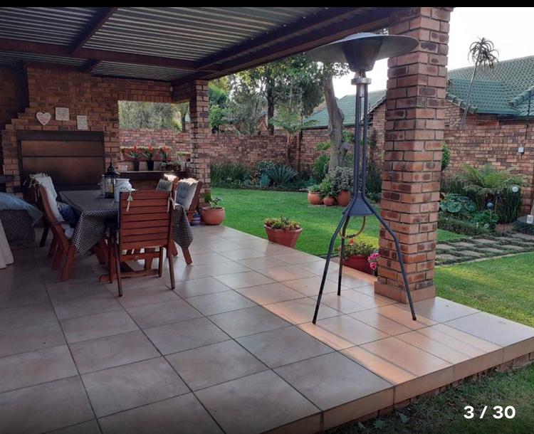 3 Bedroom Property for Sale in Highveld Gauteng