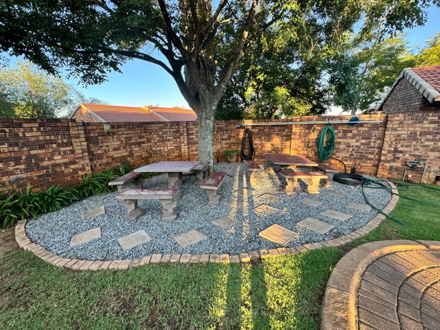 3 Bedroom Property for Sale in Highveld Gauteng