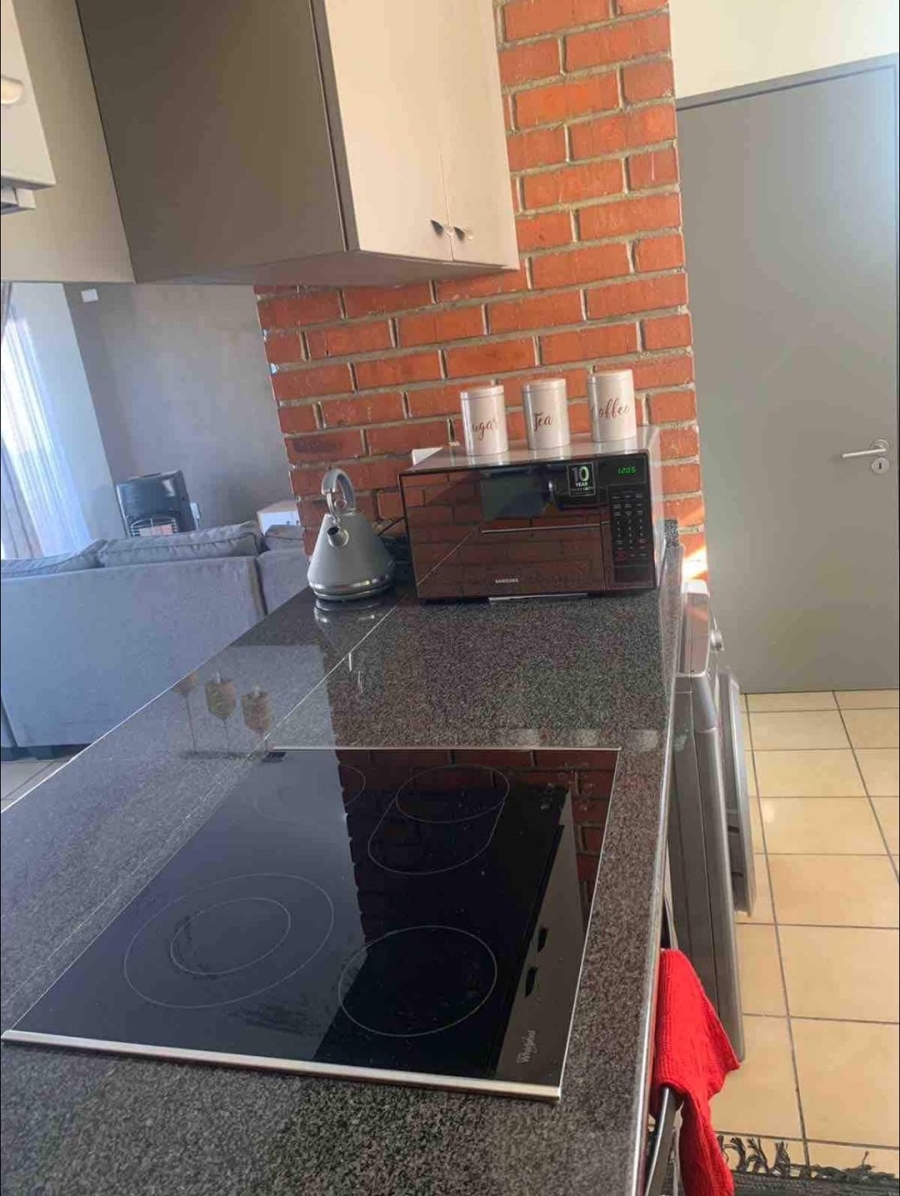 To Let 2 Bedroom Property for Rent in Midridge Park Gauteng