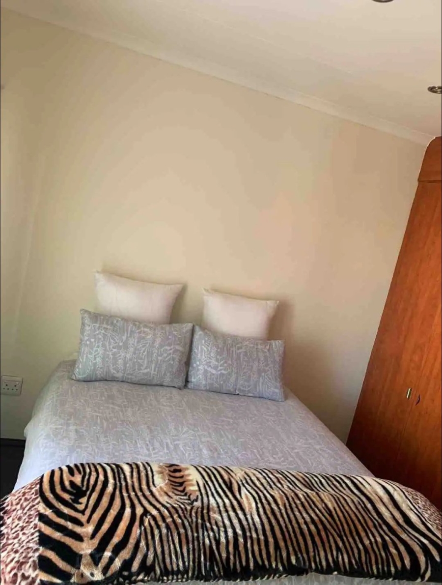 To Let 2 Bedroom Property for Rent in Midridge Park Gauteng