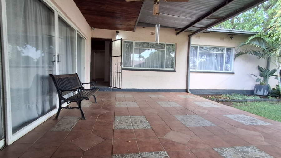 5 Bedroom Property for Sale in West Park Gauteng