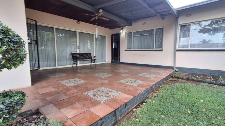 5 Bedroom Property for Sale in West Park Gauteng