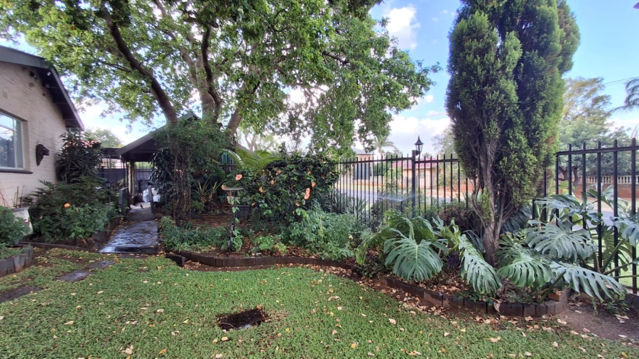 5 Bedroom Property for Sale in West Park Gauteng