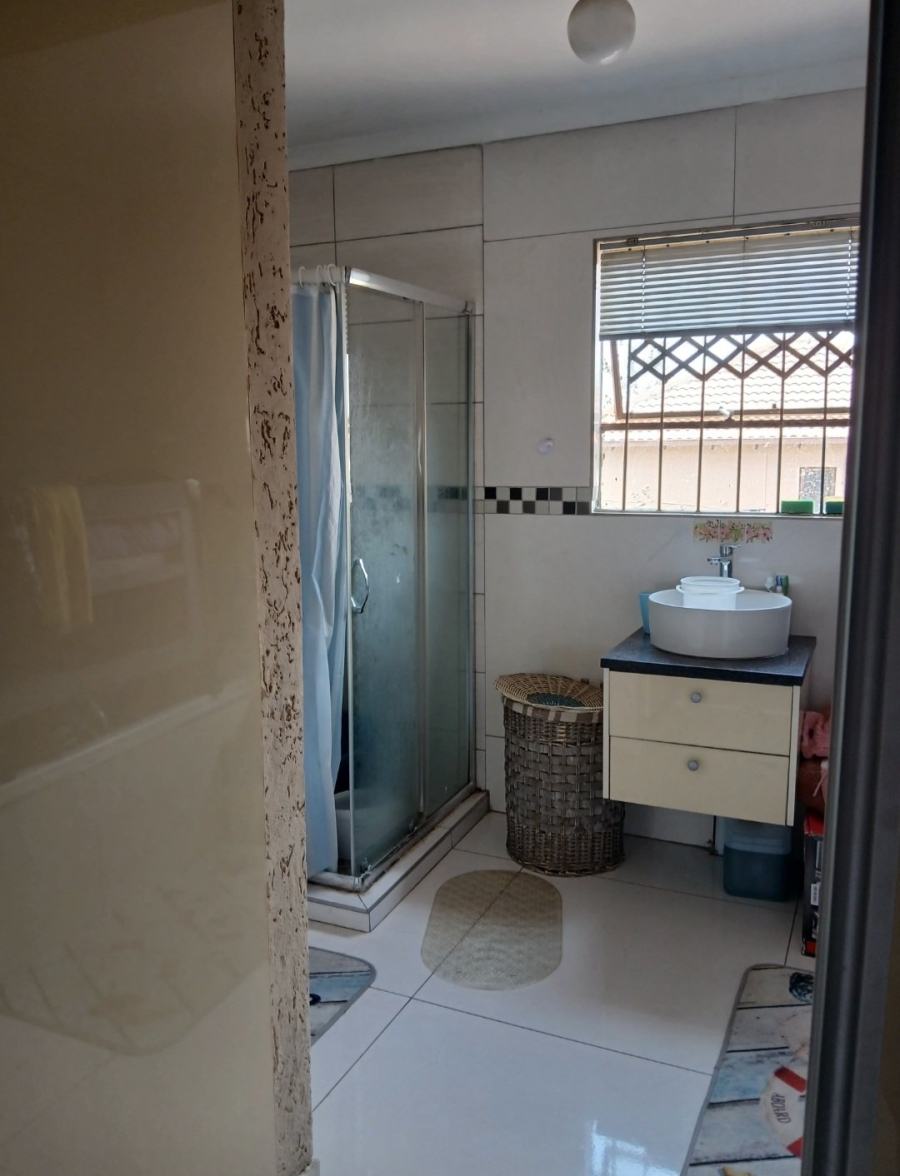 To Let 3 Bedroom Property for Rent in Blue Hills AH Gauteng