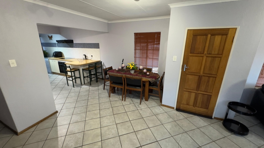 3 Bedroom Property for Sale in Eldoraigne Gauteng