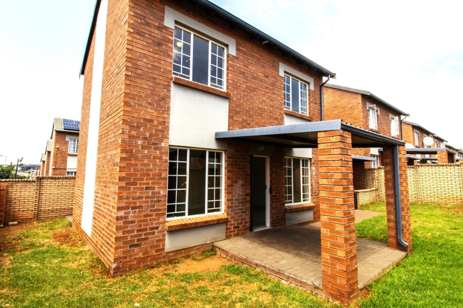 2 Bedroom Property for Sale in Raslouw Gauteng