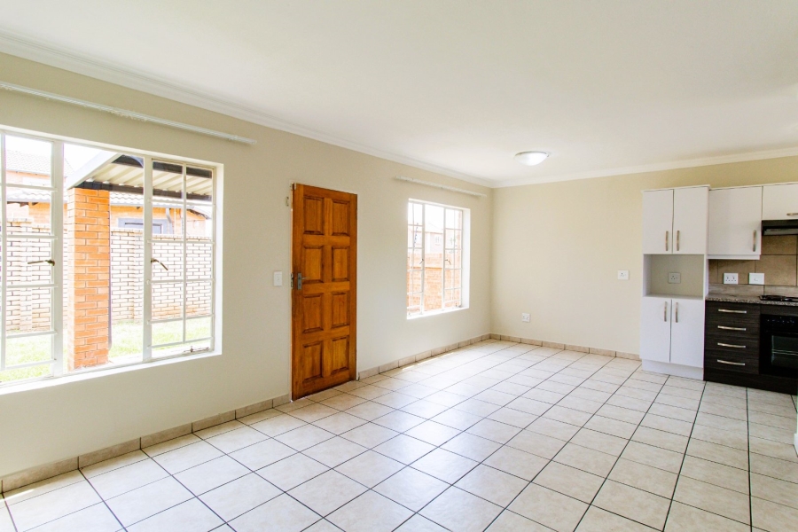 2 Bedroom Property for Sale in Raslouw Gauteng