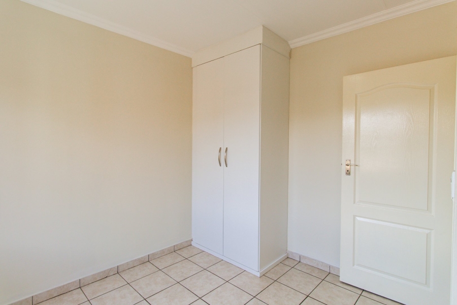 2 Bedroom Property for Sale in Raslouw Gauteng