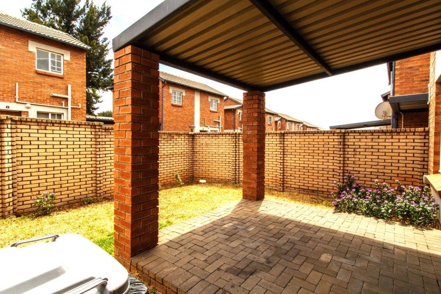 3 Bedroom Property for Sale in Raslouw Gauteng