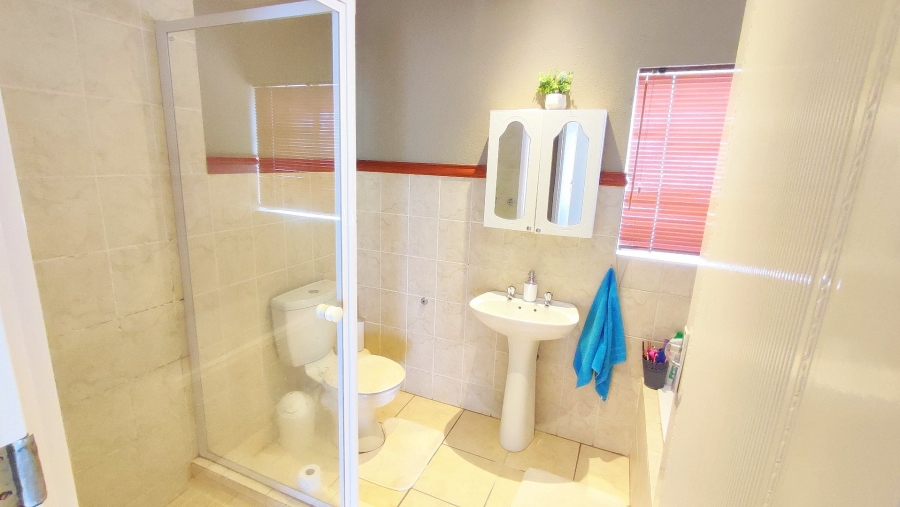 2 Bedroom Property for Sale in Annlin Gauteng