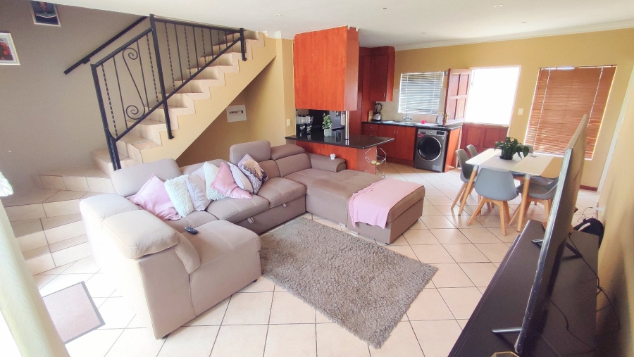 2 Bedroom Property for Sale in Annlin Gauteng