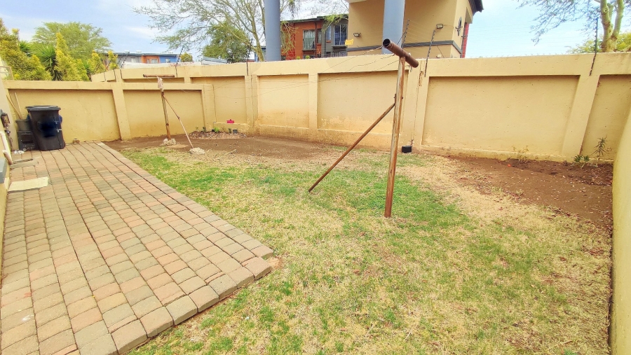 2 Bedroom Property for Sale in Annlin Gauteng