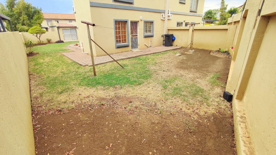 2 Bedroom Property for Sale in Annlin Gauteng