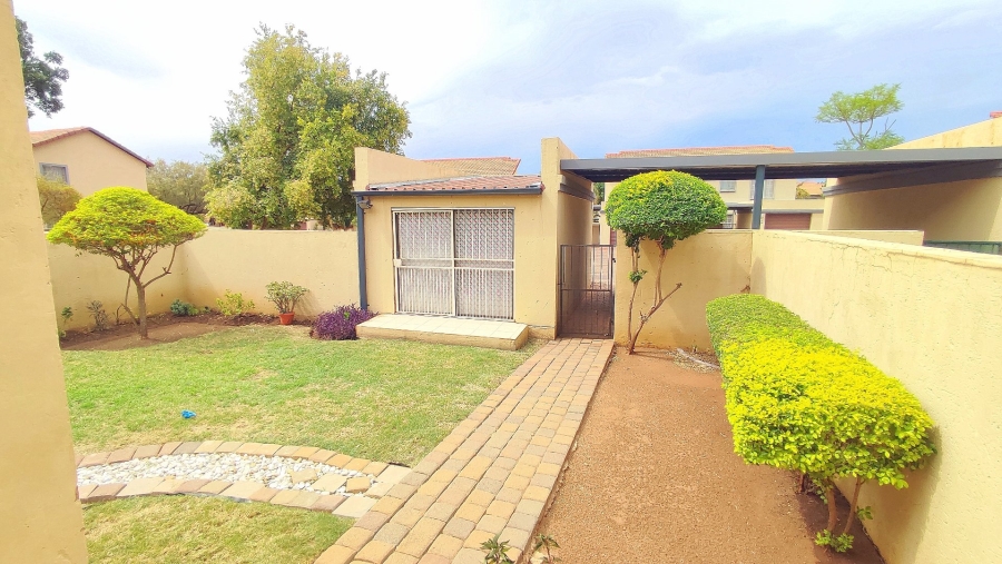 2 Bedroom Property for Sale in Annlin Gauteng