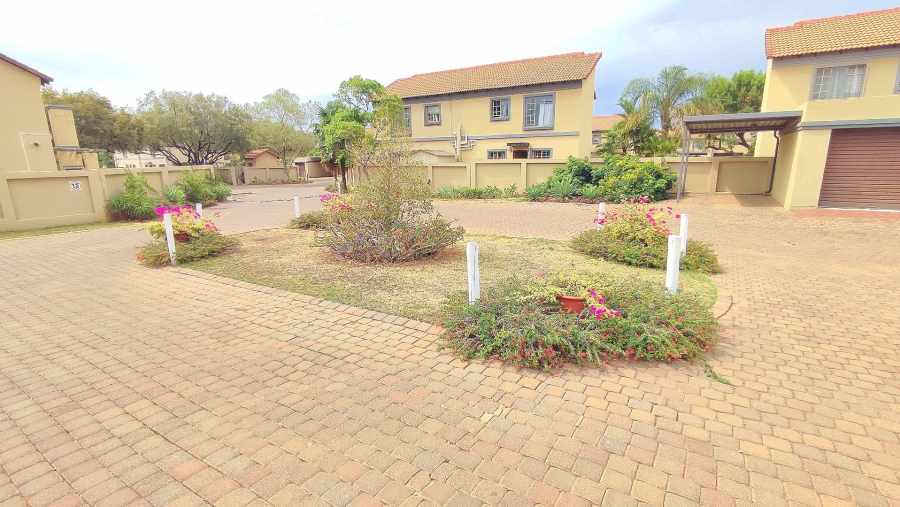 2 Bedroom Property for Sale in Annlin Gauteng