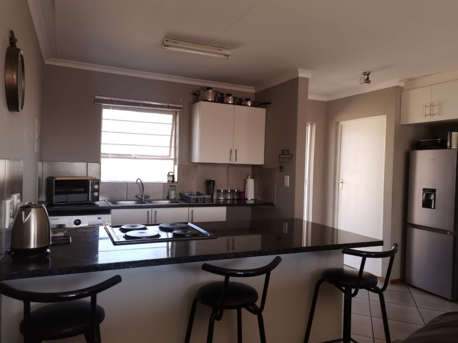 2 Bedroom Property for Sale in Albertsdal Gauteng