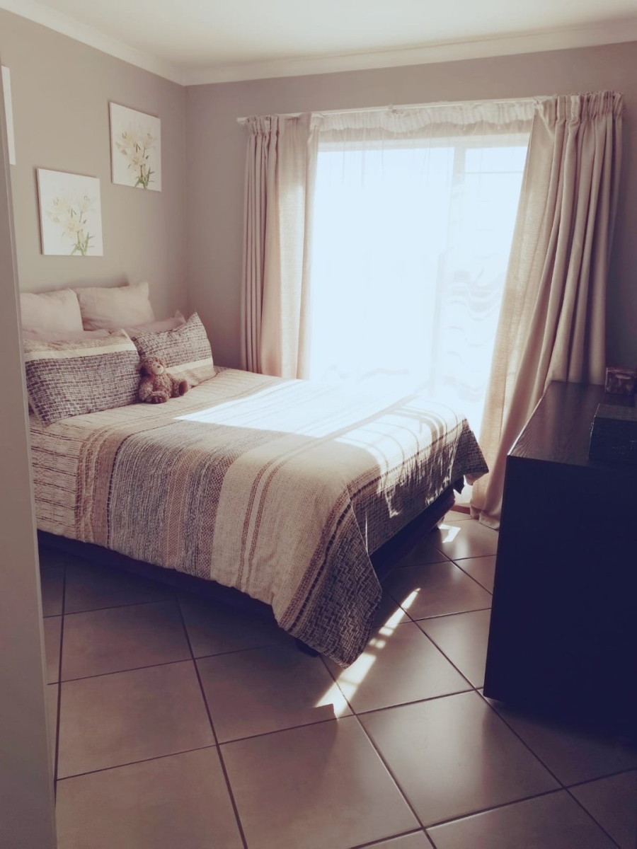 2 Bedroom Property for Sale in Albertsdal Gauteng