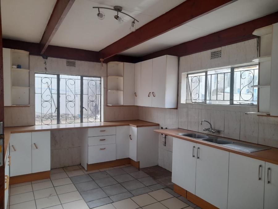 5 Bedroom Property for Sale in Turffontein Gauteng