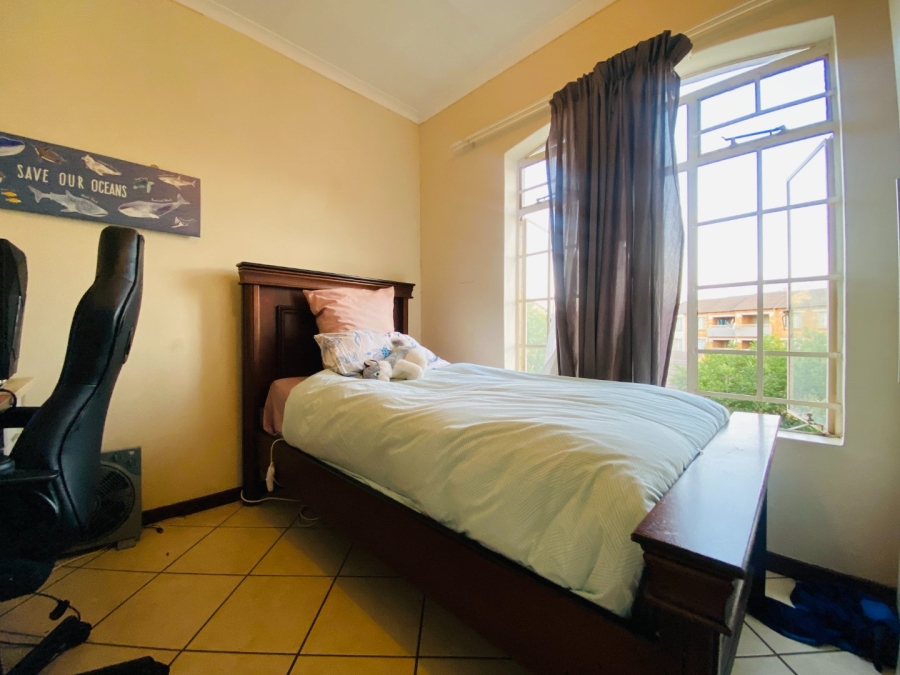 2 Bedroom Property for Sale in Monavoni Gauteng